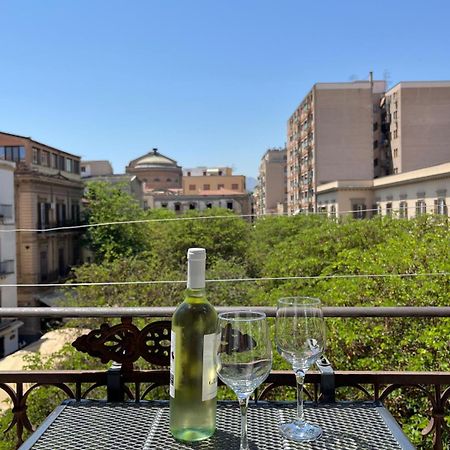 Casa Vacanze Da Ruggero Al Massimo Palermo Esterno foto
