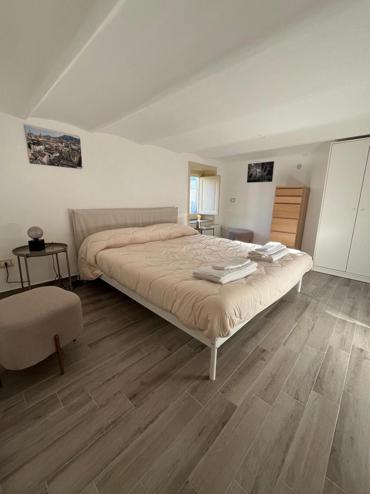 Casa Vacanze Da Ruggero Al Massimo Palermo Esterno foto