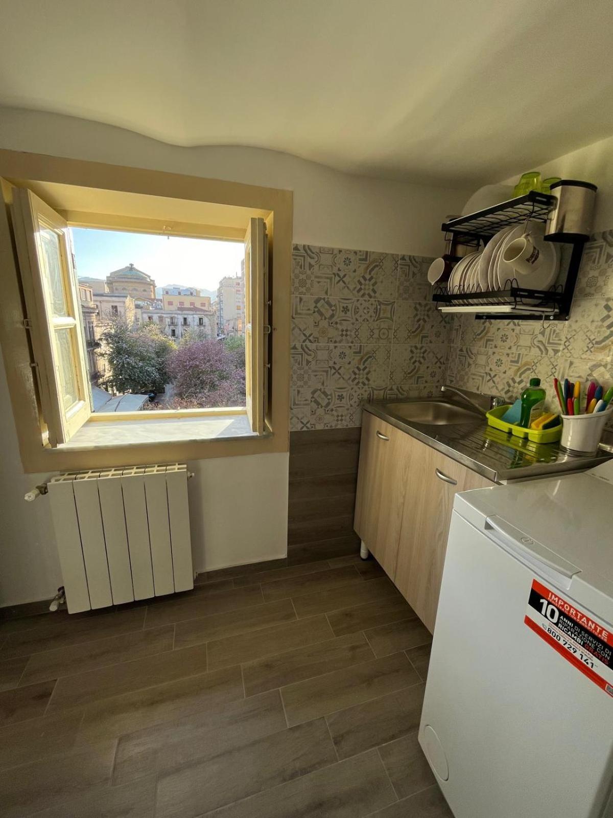 Casa Vacanze Da Ruggero Al Massimo Palermo Esterno foto