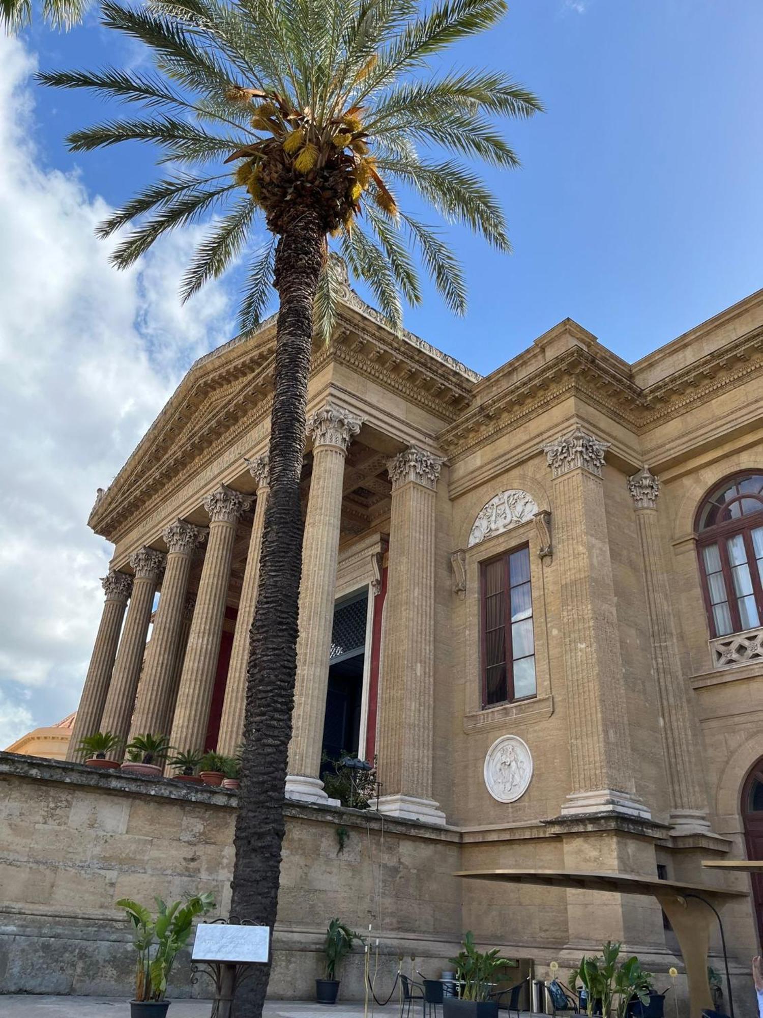 Casa Vacanze Da Ruggero Al Massimo Palermo Esterno foto